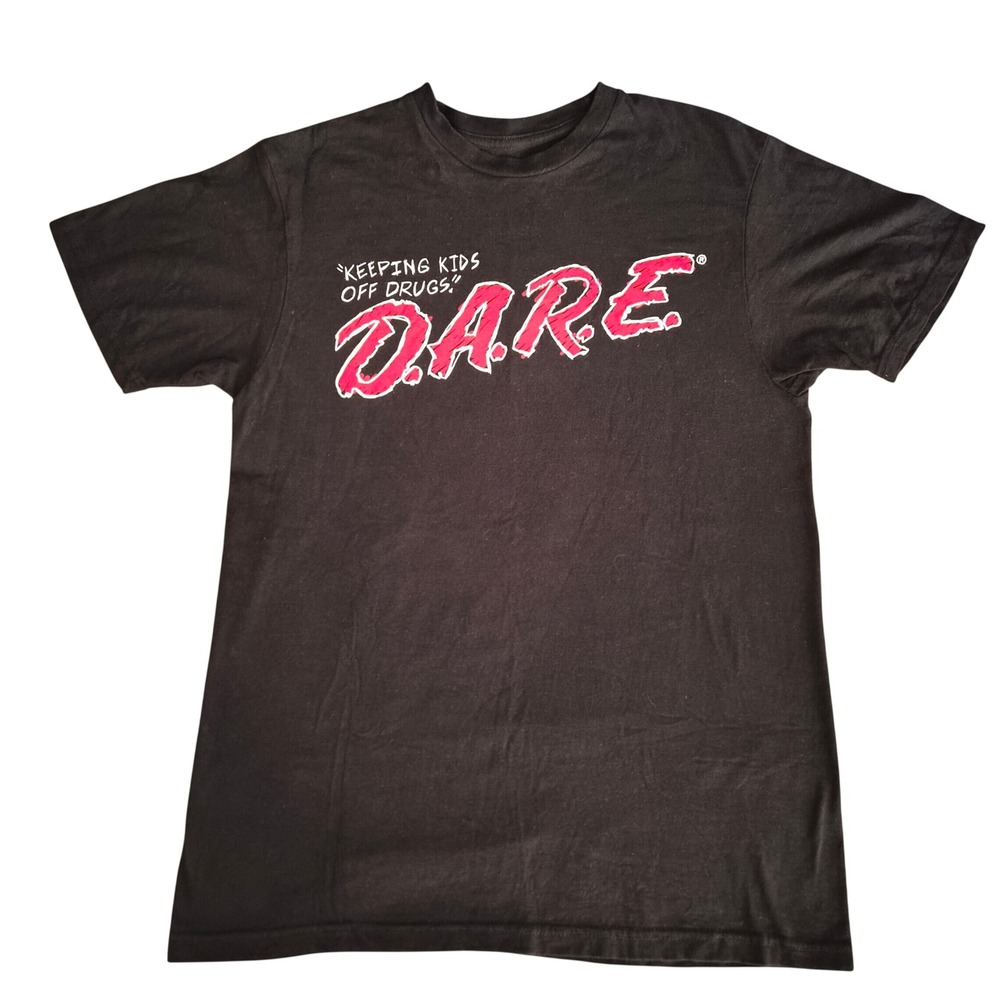 DARE Keeping Kids Off Drugs T-Shirt Mens M Black Graphic Tee Resist Back Print